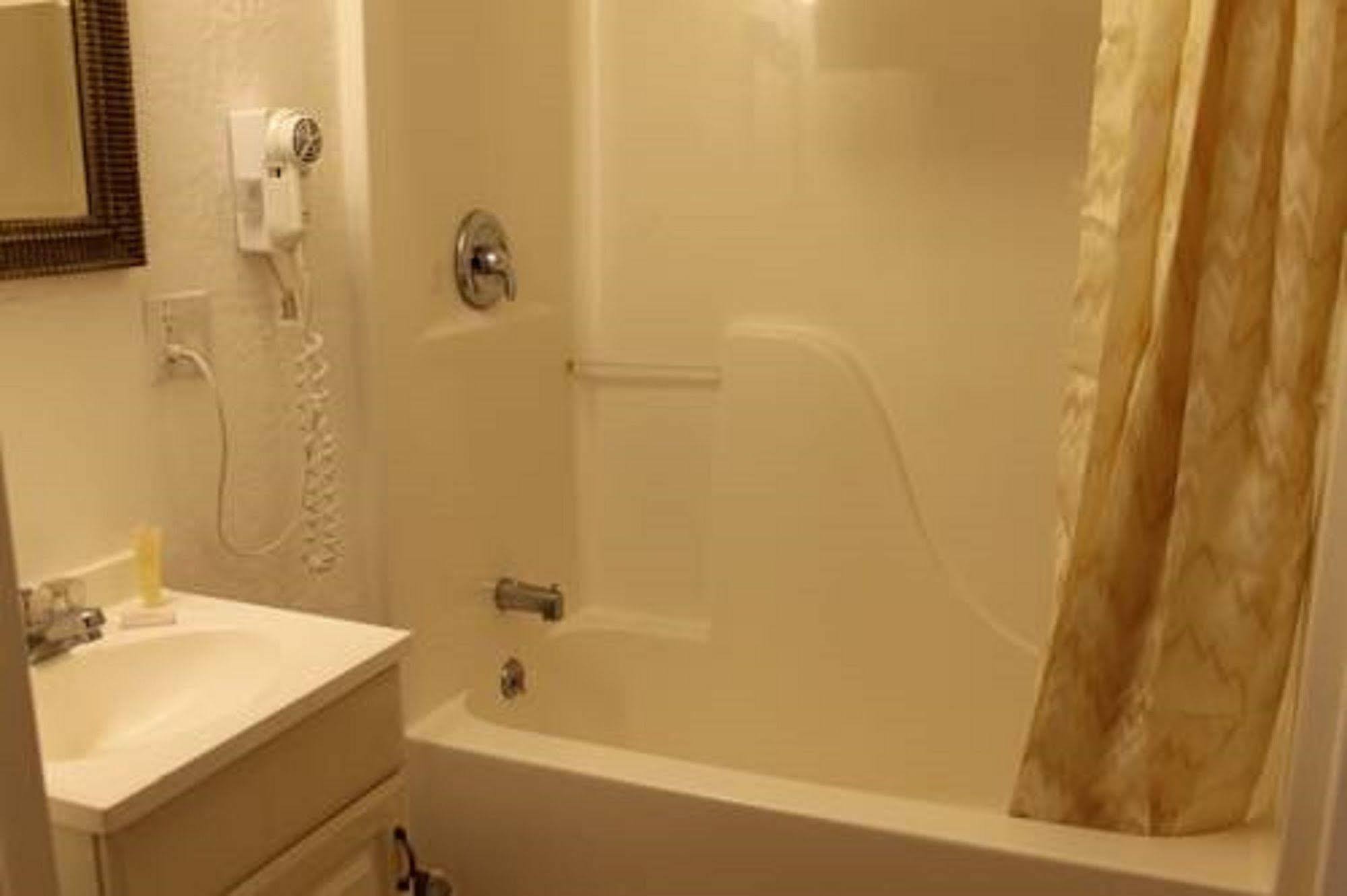 Western Star Inn Rifle Extérieur photo